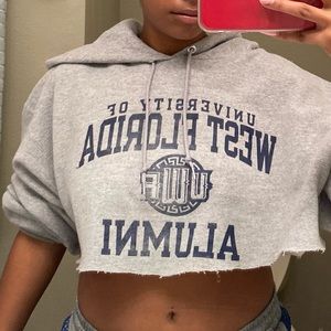 Cropped sweatshirt